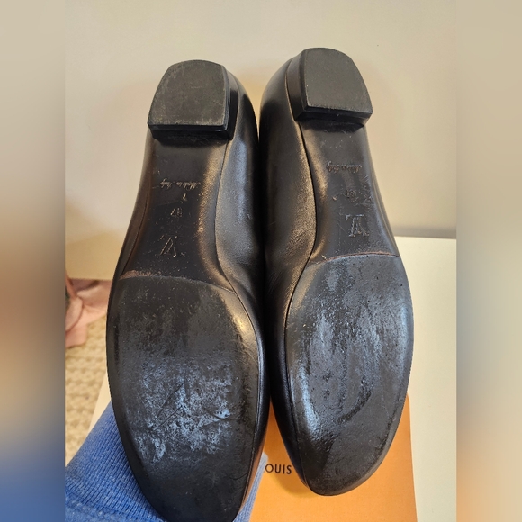 Louis Vuitton "Uniformes" Black Ballet Flats Gold LV Bow Sz. 7/37 Ret. $895 - Picture 10 of 11